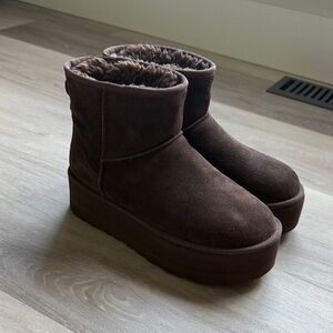 Brown platform Uggs